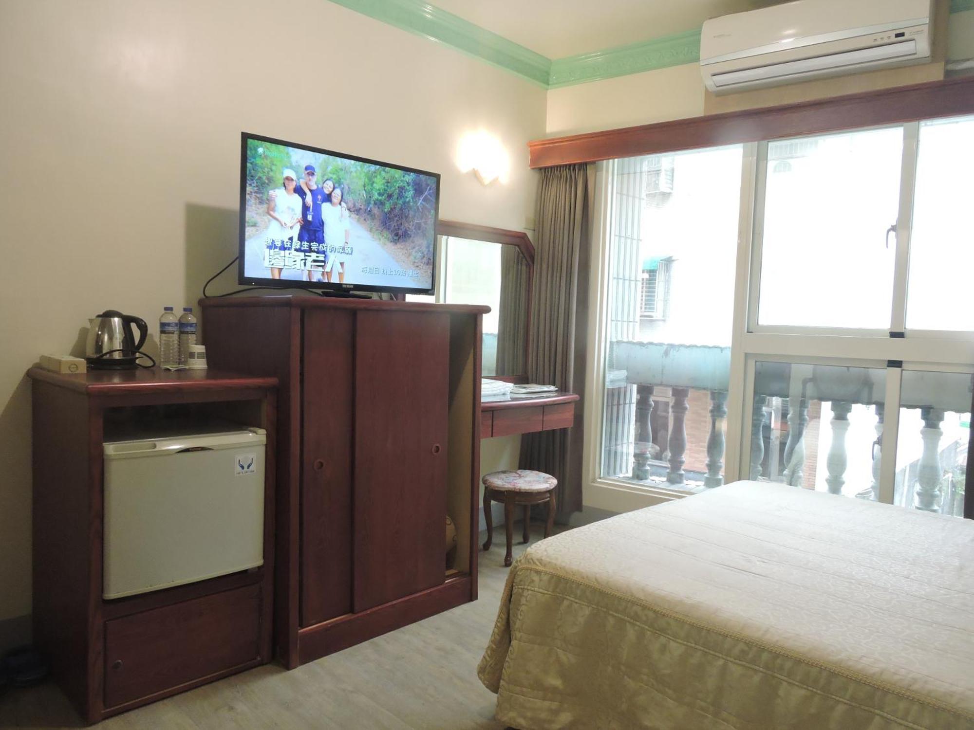 Longchi Hot-Spring Hotel Jiaoxi Exterior photo
